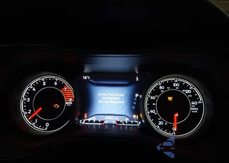 2021 Jeep Cherokee Limited 4X4 z USA, uszkodzony, nr VIN 1C4PJMDX3MD209368